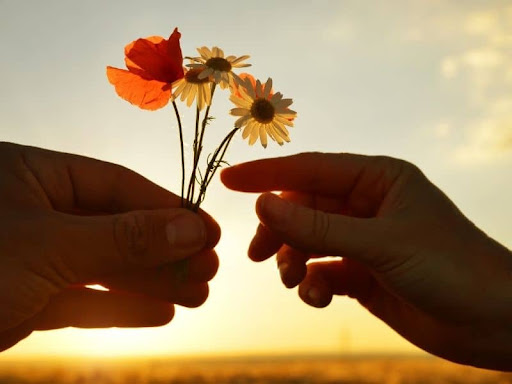 Read more about the article The Courage to Bloom – Flower Communion Sunday-In-Person and Virtual Worship