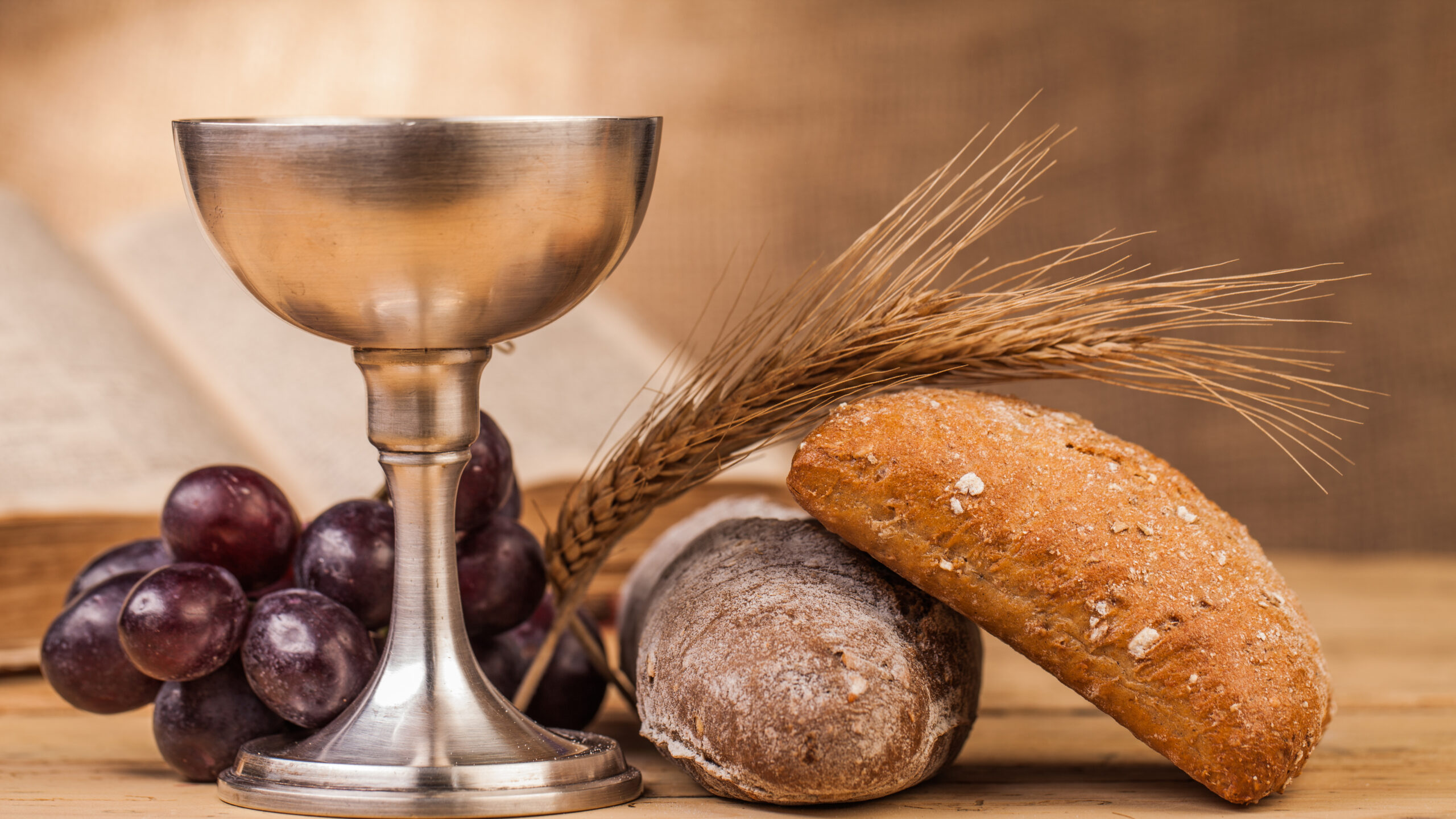 Read more about the article Maundy Thursday-In-Person and Virtual Worship
