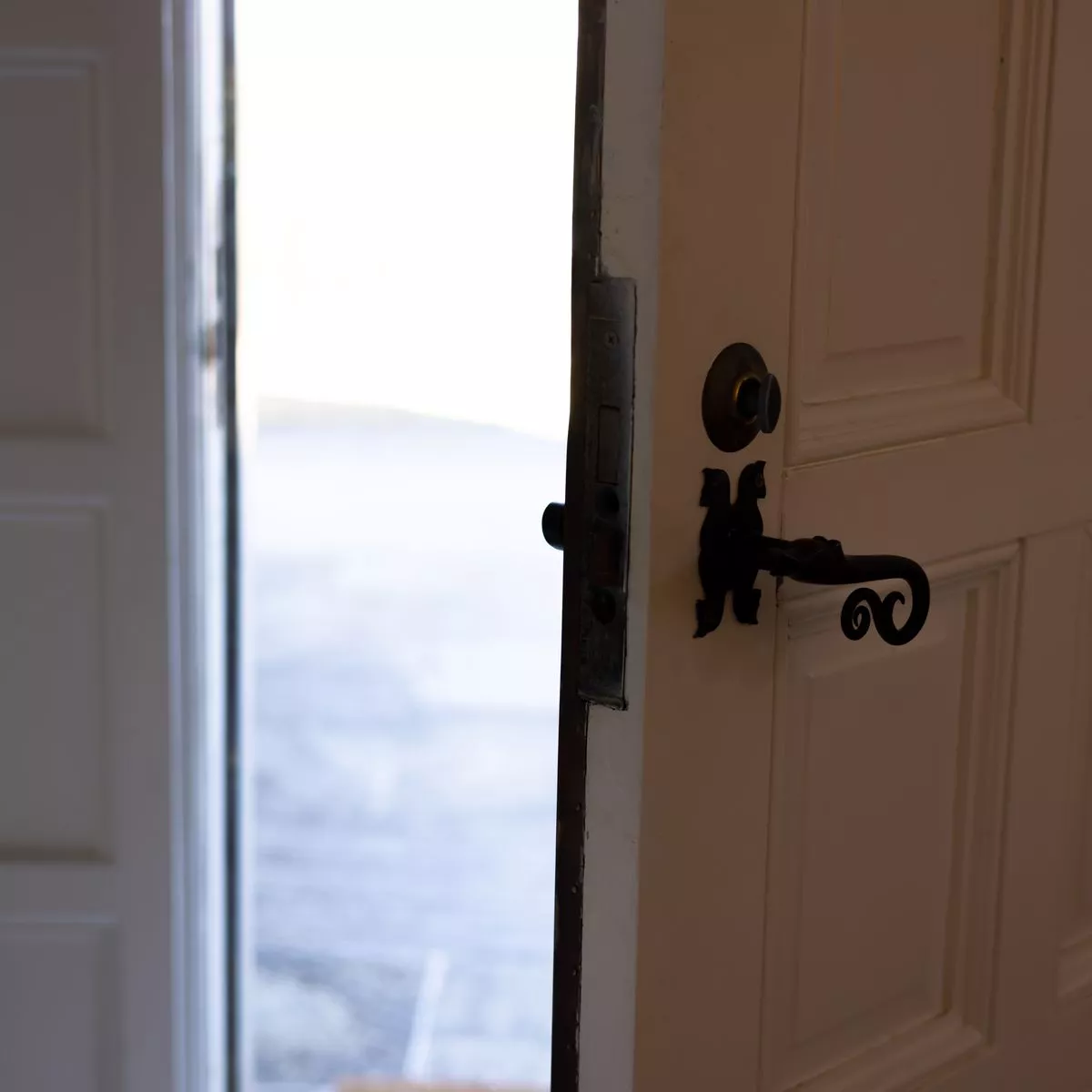 You are currently viewing Letting It Go and Letting It In-In-Person and Virtual Worship